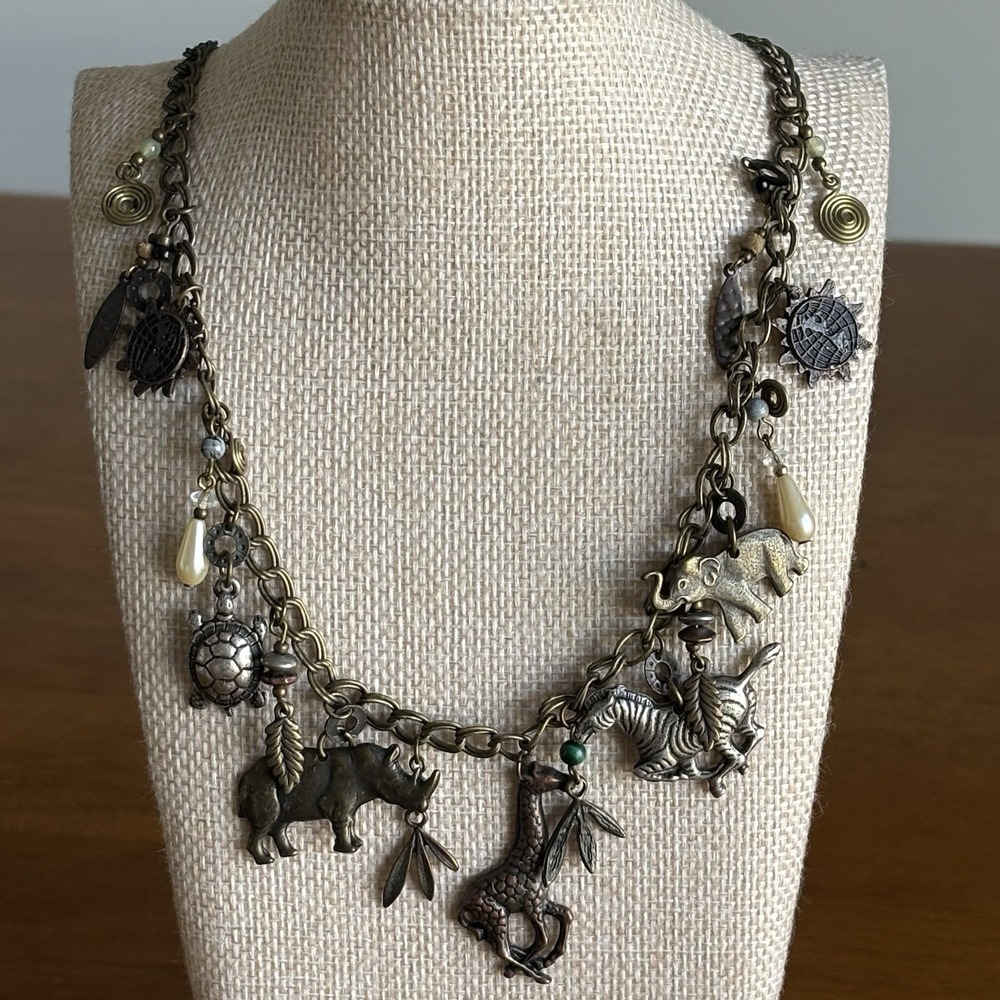 Vtg Safari Animal Charm Necklace Bronze Elephant Rhino Giraffe Zebra Chunky 26"